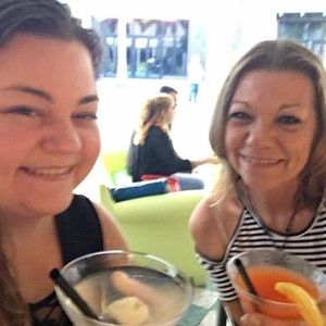 Meet your Posher, Liz